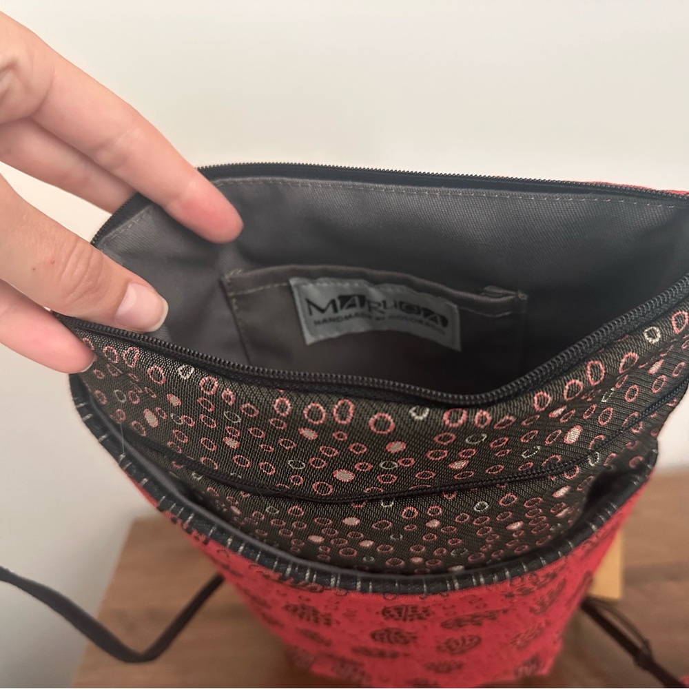 Maruca Red and Black Beetle Wristlet and Crossbody Bag - Picture 4 of 6